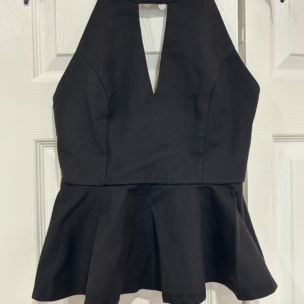Papaya size medium black halter top